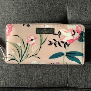 Kate Spade Daycation Botanical Neda Pink Wallet